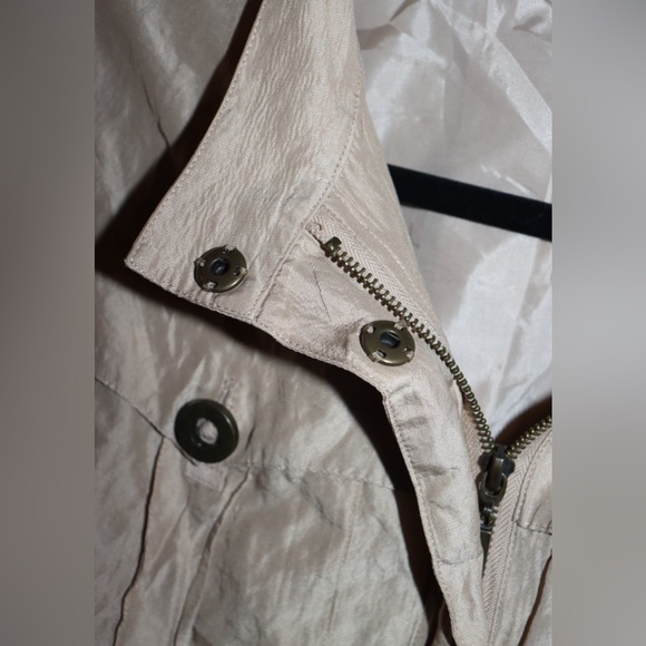 EUC Tan Chico’s Silk Jacket with Zippers and Buttons, Chico’s Size 1 - Picture 4 of 8